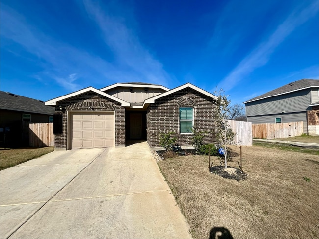 property at 3103 Lindenwood Wy