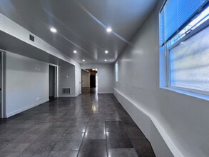 1037 Peralta St in Oakland, CA - Foto de edificio - Building Photo