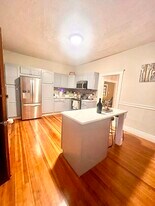43 Floyd St, Unit 2 in Boston, MA - Building Photo