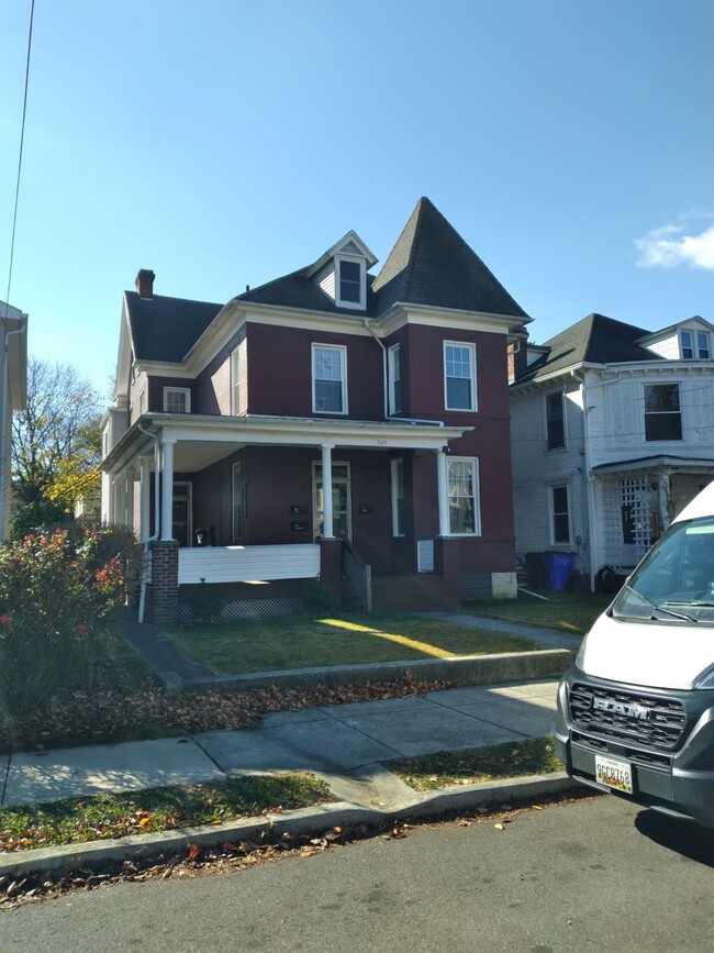 519 Reynolds Ave, Unit 2