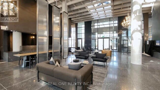 8 Interchange Wy in Vaughan, ON - Building Photo - Building Photo