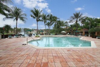 1180 Wildwood Lakes Blvd, Unit 202 in Naples, FL - Foto de edificio - Building Photo