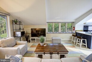 34 Heather Ln in Princeton, NJ - Building Photo