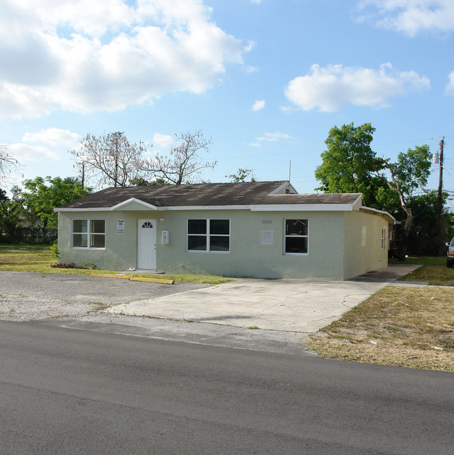 3804 SW 12th Ct in Fort Lauderdale, FL - Building Photo - Building Photo