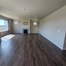 1028 Baker Hts Lp in Bremerton, WA - Building Photo - Building Photo