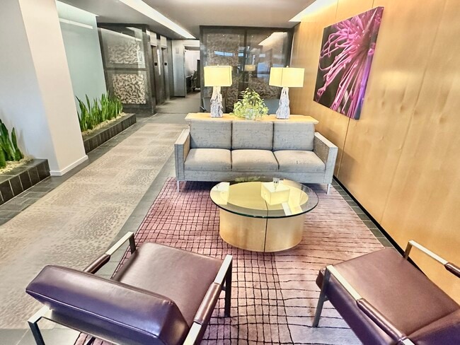 2020 N Lincoln Park W in Chicago, IL - Building Photo - Building Photo