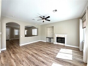 7919 Quiet Canyon St in Las Vegas, NV - Building Photo - Building Photo