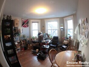 1450 Commonwealth Ave, Unit 21 in Boston, MA - Building Photo - Building Photo