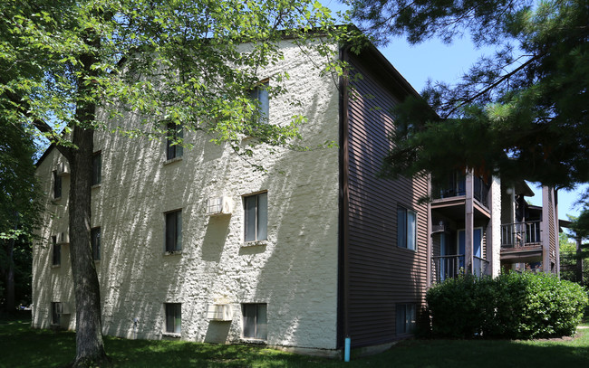 Long Acres Apartments in Cincinnati, OH - Foto de edificio - Building Photo