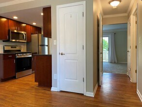 2575 Olde Hill Ct N in Columbus, OH - Building Photo - Building Photo