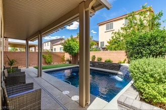 9784 Kodiak Island Ct, Unit 1 BD in Las Vegas, NV - Building Photo - Building Photo
