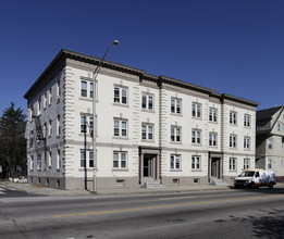 Elmwood Avenue Apartments in Providence, RI - Building Photo - Building Photo