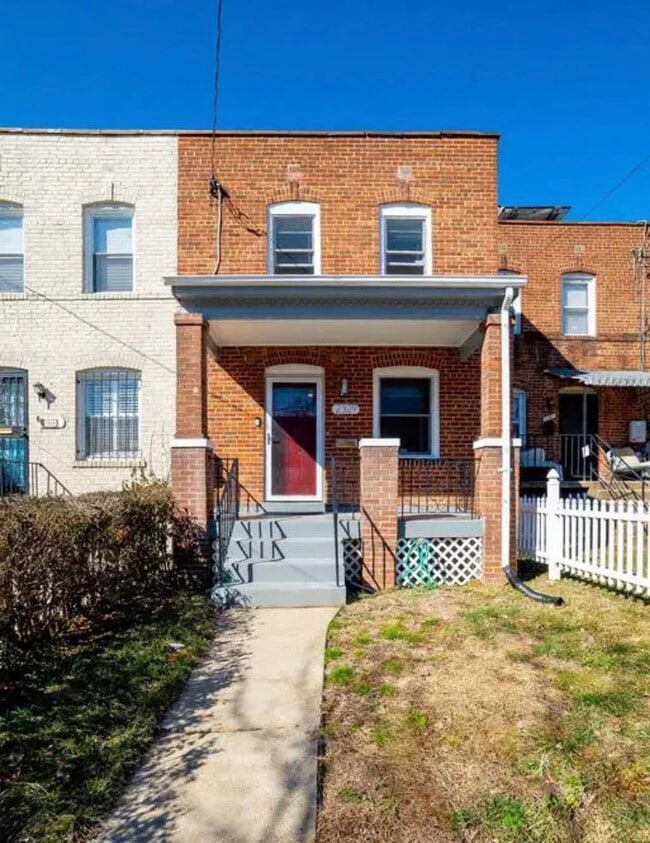 property at 2329 14th Pl SE