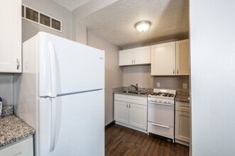 2430 R St in Lincoln, NE - Building Photo - Building Photo