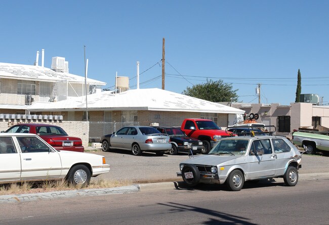 4737 Maxwell Ave in El Paso, TX - Building Photo - Building Photo