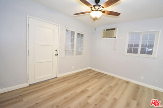 181 W Spazier Ave in Burbank, CA - Building Photo - Building Photo