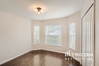 1214 Katahdin Ct in Zephyrhills, FL - Building Photo - Building Photo