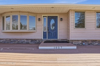 1057 Savannah St in Toms River, NJ - Building Photo - Building Photo