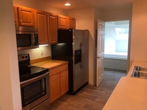 4647 N Progress Ave, Unit Waverly Woods in Harrisburg, PA - Building Photo - Building Photo