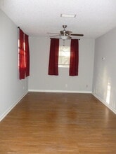 120 Saturn Ln E in Orange Park, FL - Building Photo - Building Photo