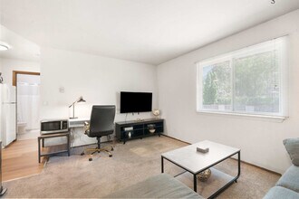 2601 University Ave in Madison, WI - Foto de edificio - Building Photo