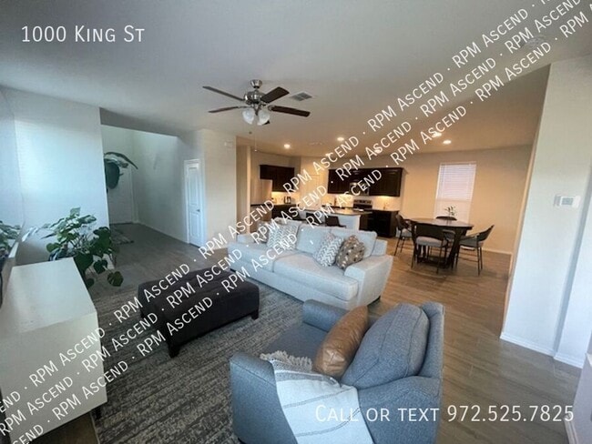 1000 King St in Aubrey, TX - Building Photo - Building Photo