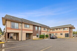 Alder Village in Portland, OR - Building Photo