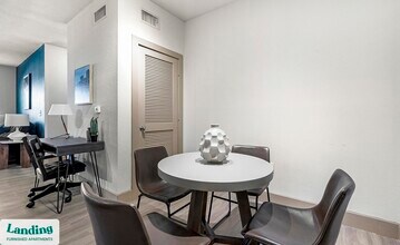 2056 Sundance Parkway, Unit 5106 in New Braunfels, TX - Foto de edificio - Building Photo