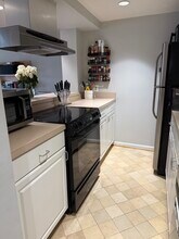 911 S Charles St, Unit 402 in Baltimore, MD - Building Photo - Building Photo