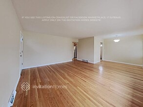 557 Sumac Rd in Highland Park, IL - Building Photo - Building Photo