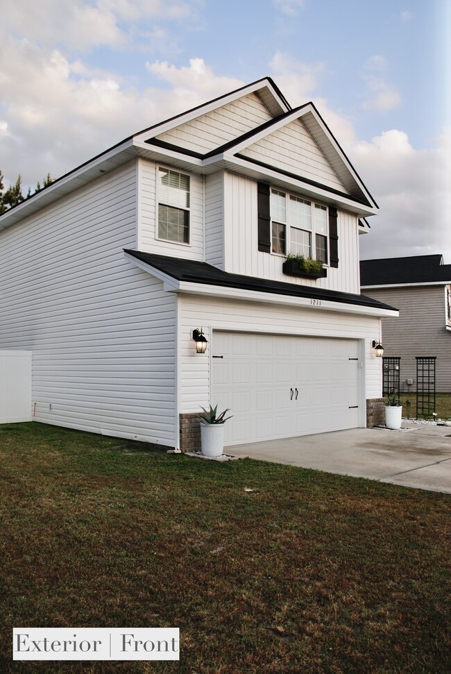 1211 Cypress Fall Cir in Hinesville, GA - Building Photo - Building Photo