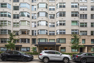 8 E 83rd St in New York, NY - Building Photo - Building Photo