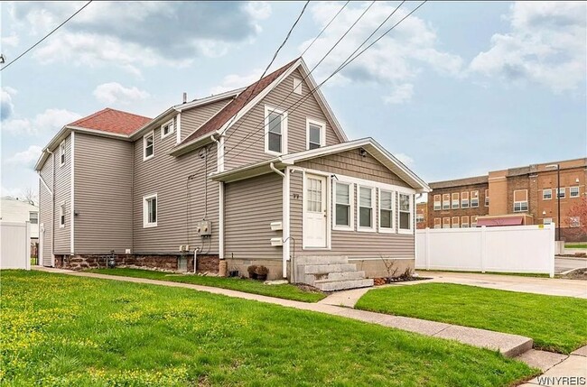 77 Highland Ave, Unit 2, Unit 2