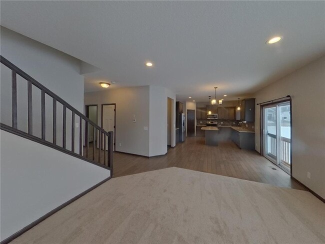 16043 Estate Ln in Lakeville, MN - Building Photo - Building Photo