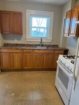 40 Newcomb St, Unit 7 in Haverhill, MA - Building Photo