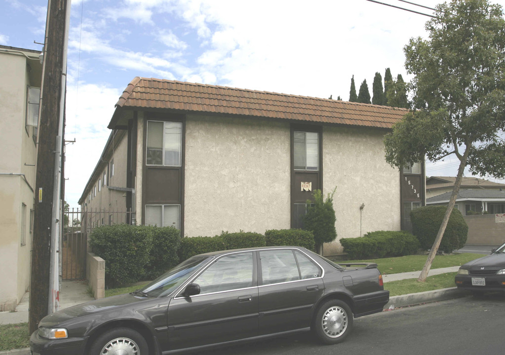 15735 Blaine Ave in Bellflower, CA - Building Photo