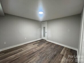 1117 Mineral Springs Rd in Charlotte, NC - Building Photo - Building Photo