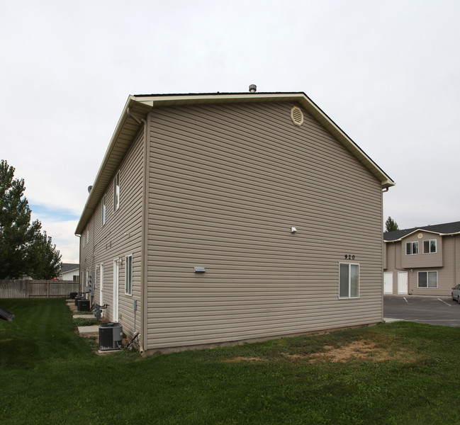 920 E Main St in Jerome, ID - Foto de edificio - Building Photo