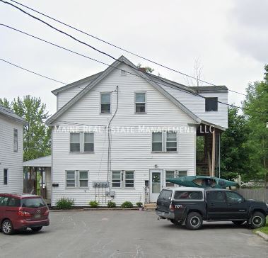 12 Stone St in Brewer, ME - Foto de edificio