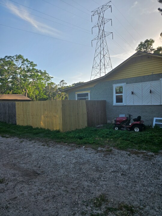 5840 Whippoorwill Dr in Tampa, FL - Building Photo