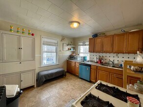 63 Brock St, Unit 2 in Boston, MA - Building Photo - Building Photo