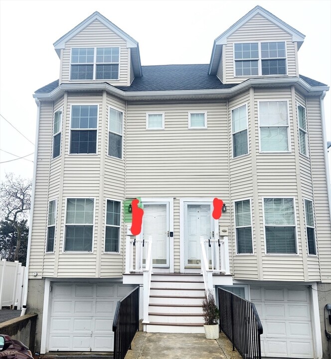 74 Woodlawn St in Everett, MA - Building Photo