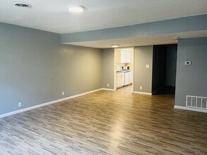822 S Madison St in Junction City, KS - Building Photo - Building Photo