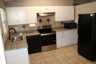 7645 Antioch Dr in New Port Richey, FL - Building Photo - Building Photo