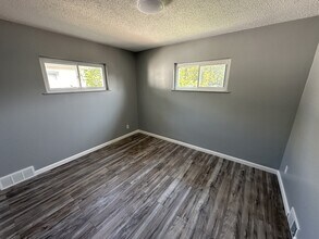 24924 Lexington Ave in Eastpointe, MI - Building Photo - Building Photo