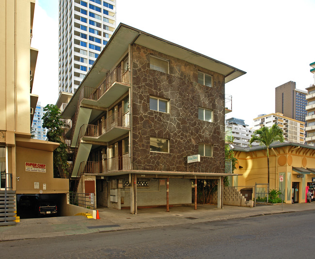 Aloha Palms Apartments in Honolulu, HI - Building Photo - Building Photo