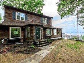 38 Prospect Ave in Sea Cliff, NY - Building Photo - Building Photo