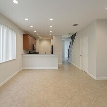 5124 NW 30th Terrace in Fort Lauderdale, FL - Building Photo - Building Photo