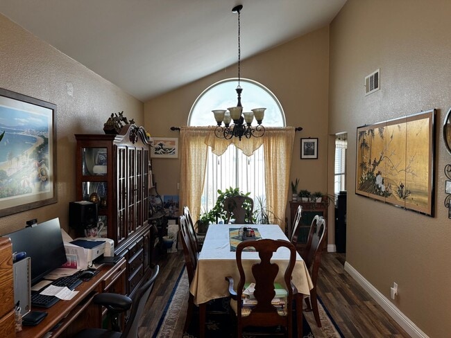 8248 Dolphin Bay Ct in Las Vegas, NV - Building Photo - Building Photo