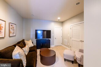 20649 Duxbury Terrace in Ashburn, VA - Building Photo - Building Photo
